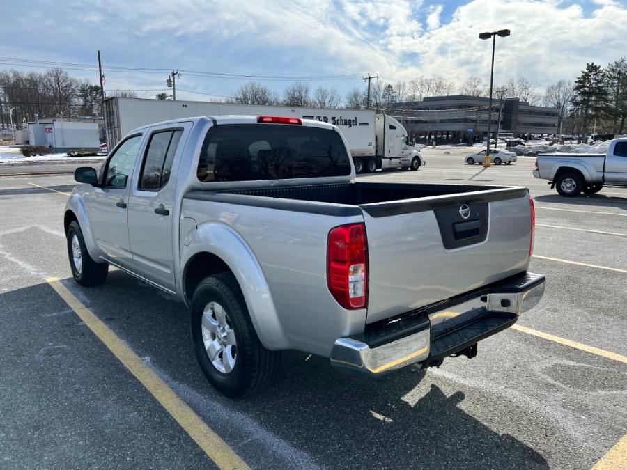 2013 Nissan Frontier S photo