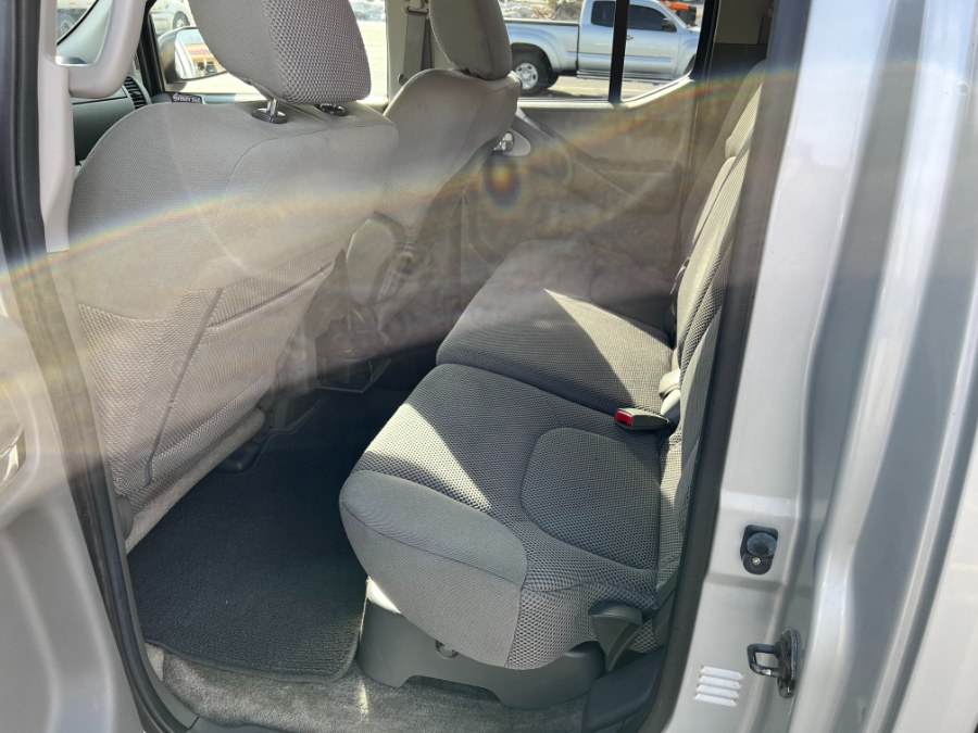 2013 Nissan Frontier S photo