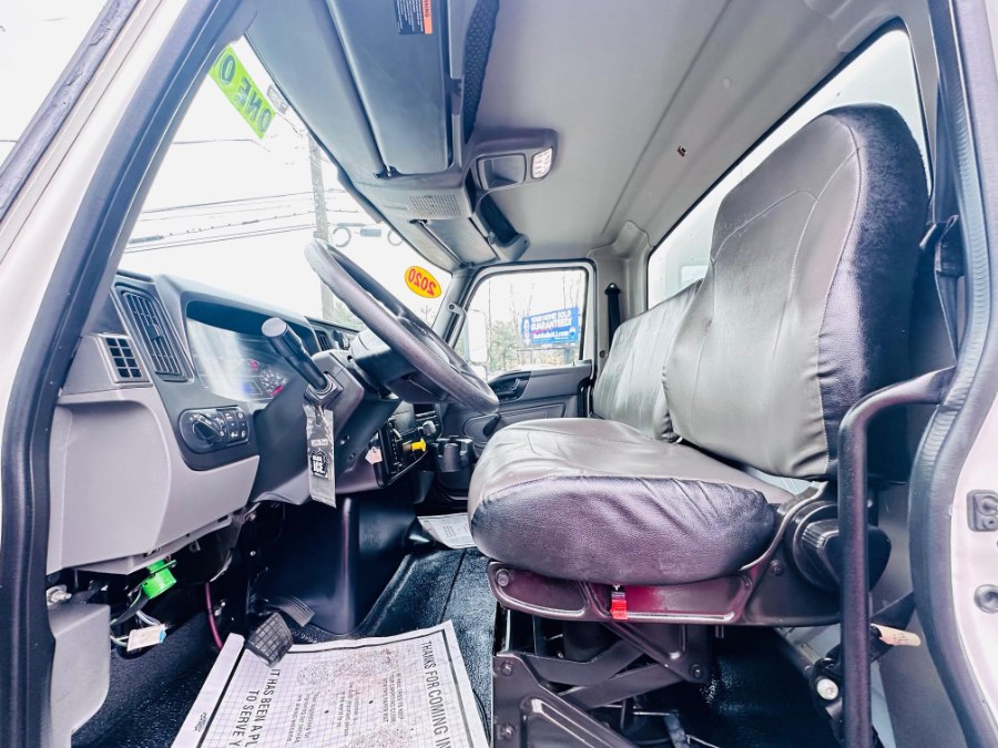 2020 International MV BOX TRUCK photo