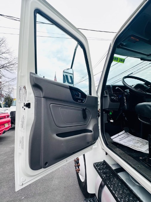2020 International MV BOX TRUCK photo