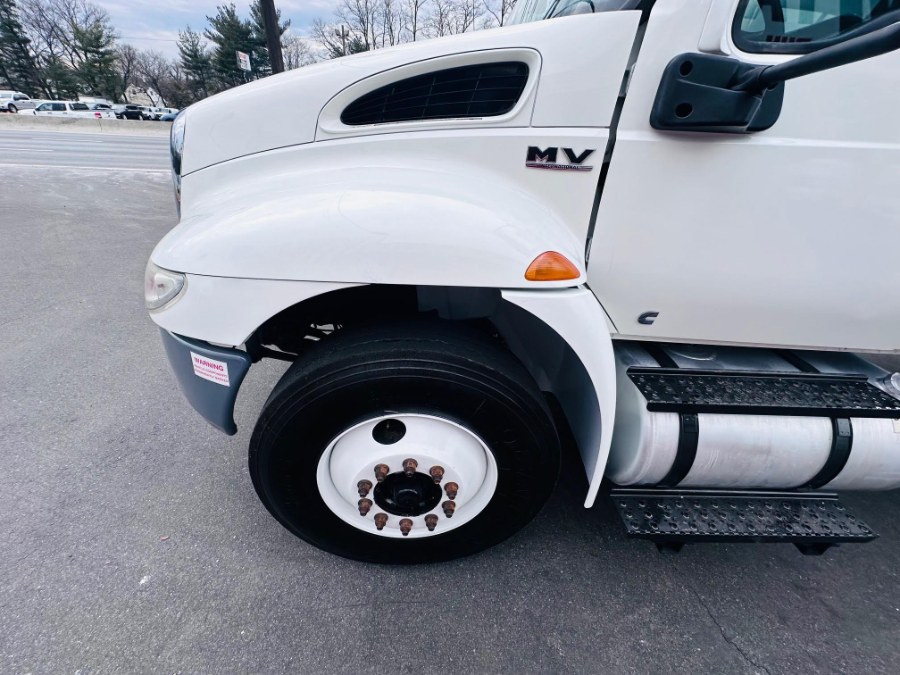 2020 International MV BOX TRUCK photo