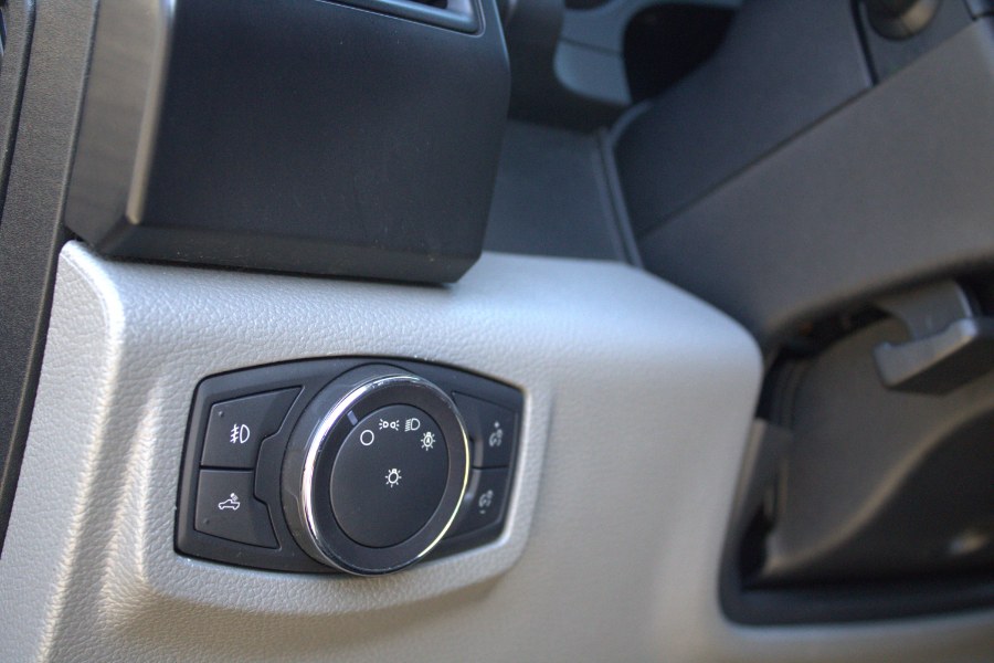 2018 Ford F-150 XL 4WD SuperCrew 5.5'' Box photo