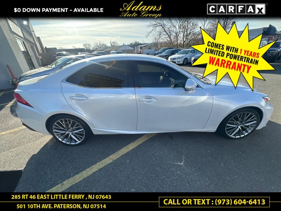 2016 Lexus IS 300 photo