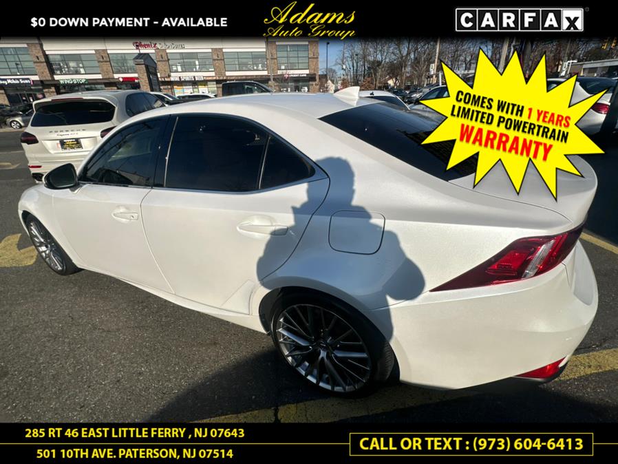 2016 Lexus IS 300 photo