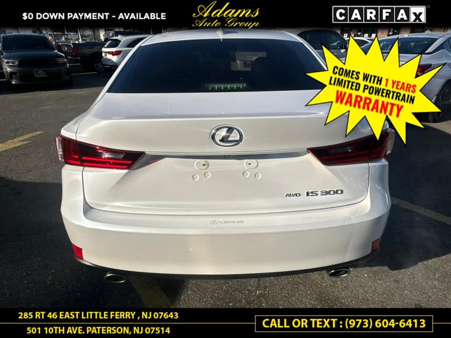 2016 Lexus IS 300 photo