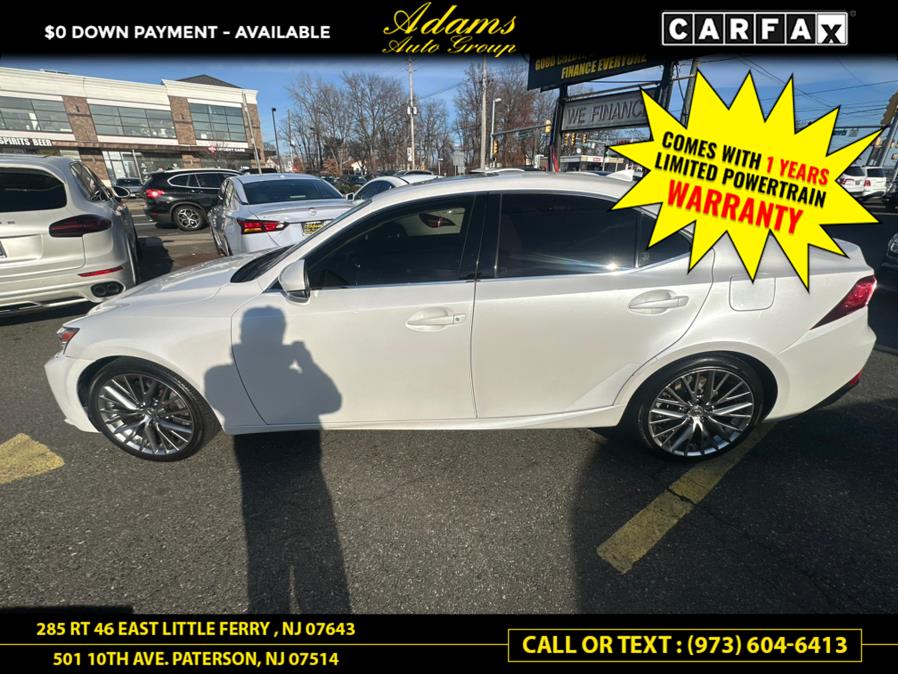 2016 Lexus IS 300 photo