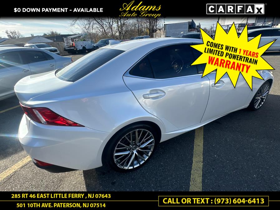 2016 Lexus IS 300 photo