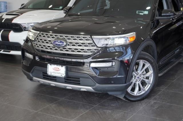2021 Ford Explorer Limited photo