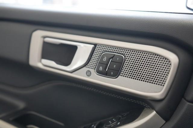 2021 Ford Explorer Limited photo