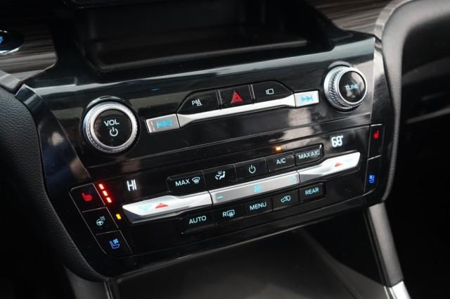 2021 Ford Explorer Limited photo