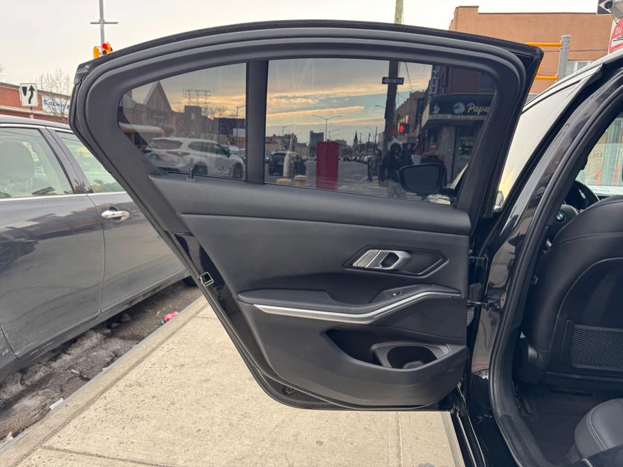 2022 BMW 3-Series 330i Sedan North America photo