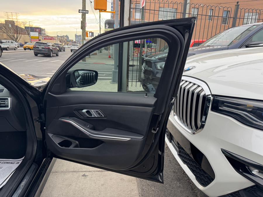 2022 BMW 3-Series 330i Sedan North America photo