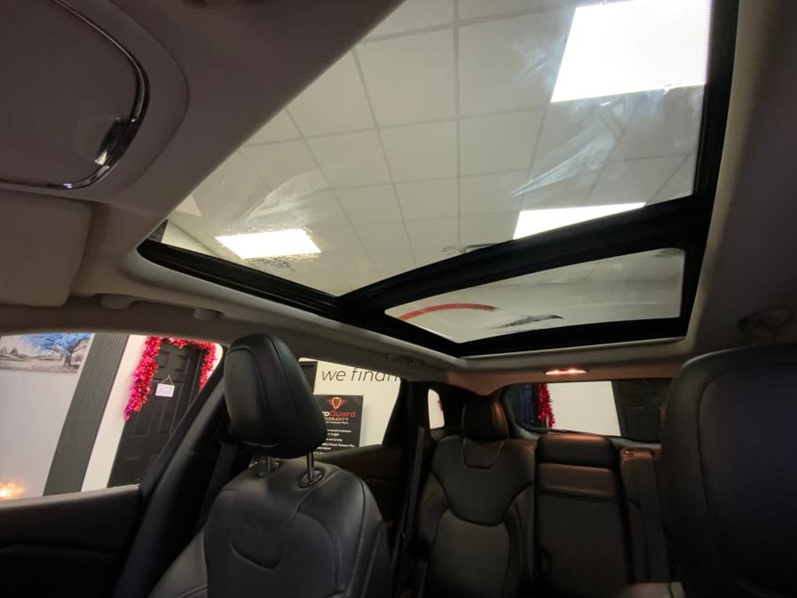2015 Jeep Cherokee 4WD 4dr Limited photo