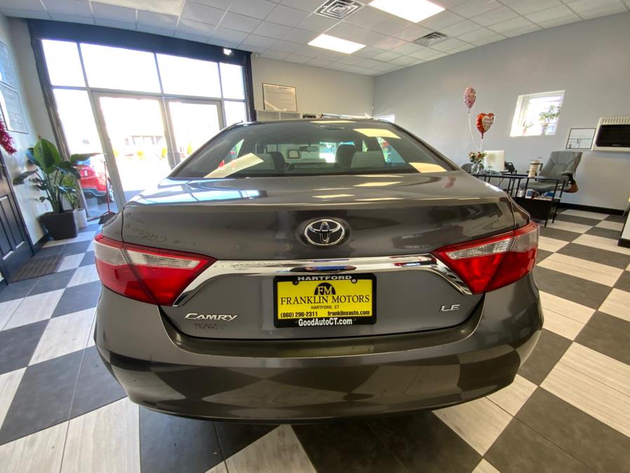 2016 Toyota Camry 4dr Sdn I4 Auto LE (Natl) photo