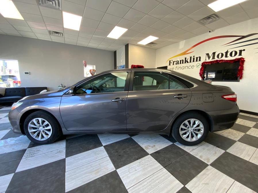 2016 Toyota Camry 4dr Sdn I4 Auto LE (Natl) photo