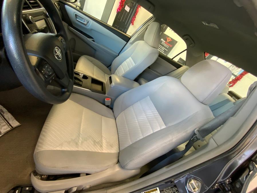 2016 Toyota Camry 4dr Sdn I4 Auto LE (Natl) photo