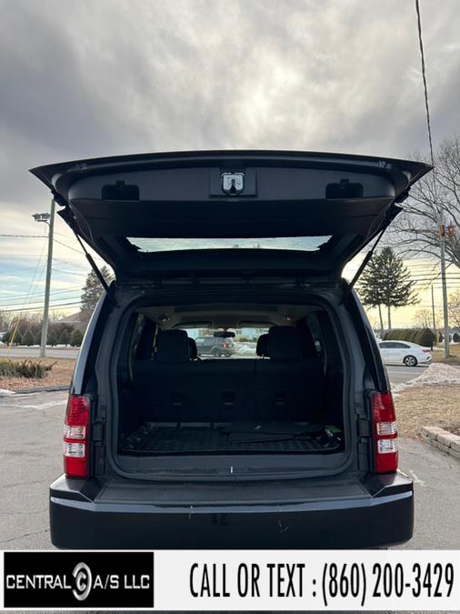 2010 Jeep Liberty Sport photo