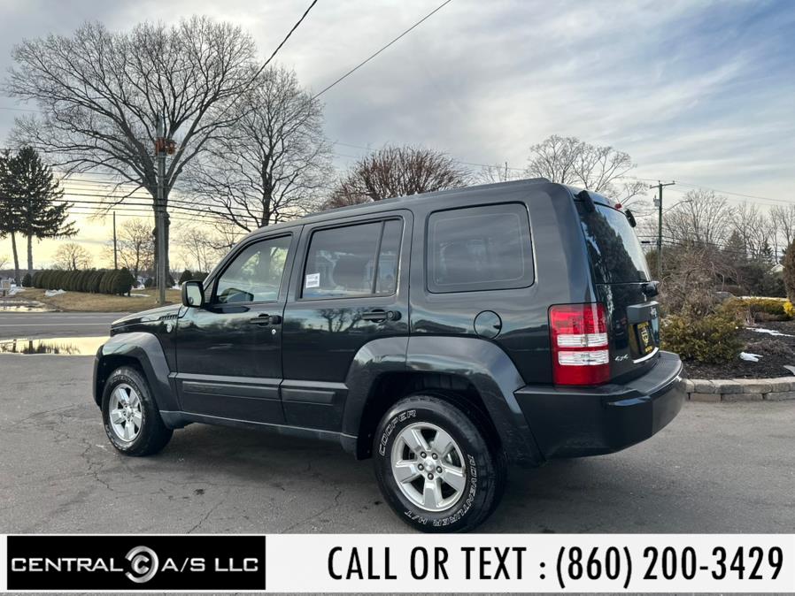 2010 Jeep Liberty Sport photo