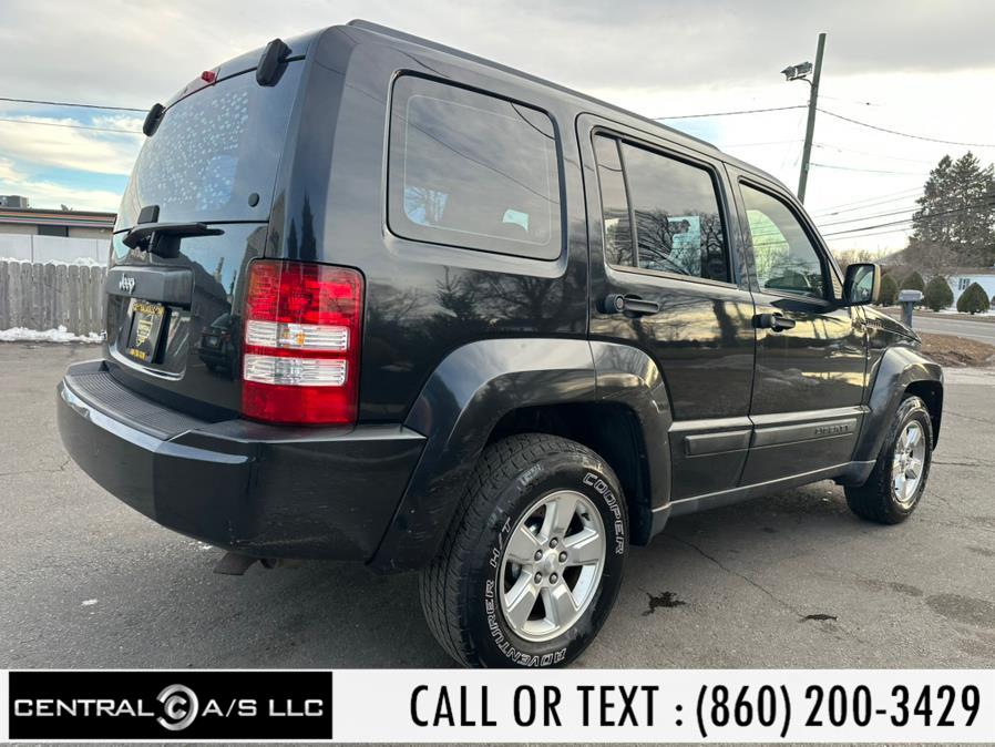 2010 Jeep Liberty Sport photo