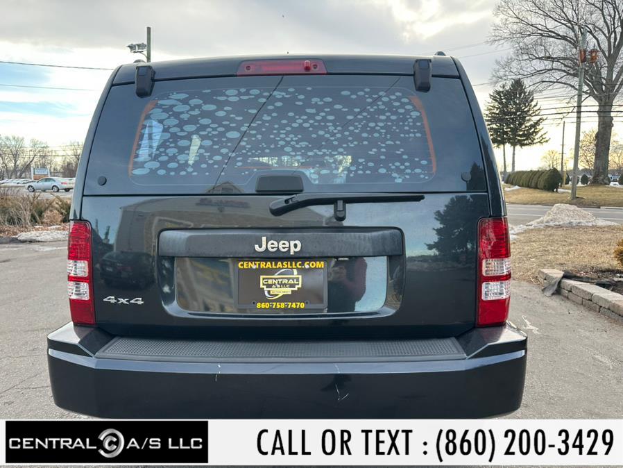 2010 Jeep Liberty Sport photo