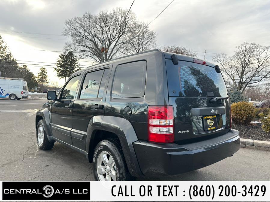 2010 Jeep Liberty Sport photo
