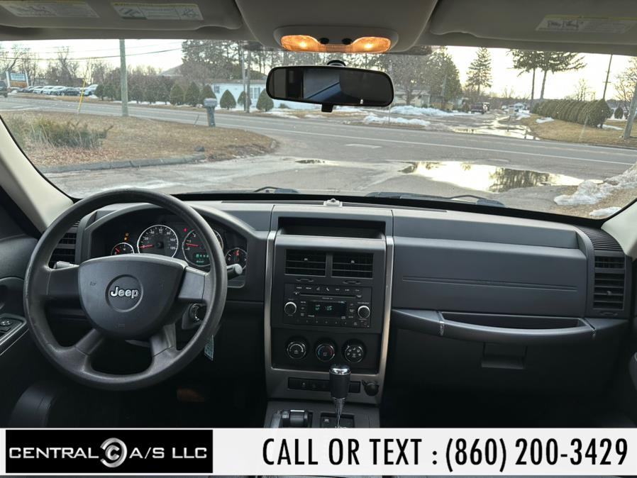 2010 Jeep Liberty Sport photo