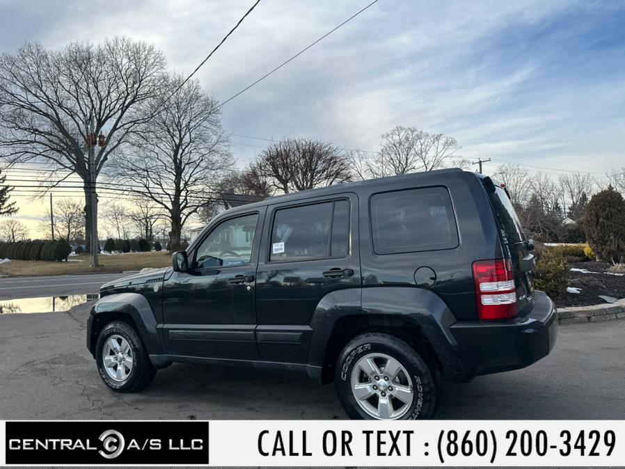 2010 Jeep Liberty Sport photo