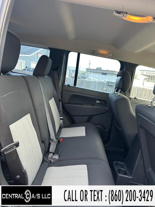2010 Jeep Liberty Sport photo