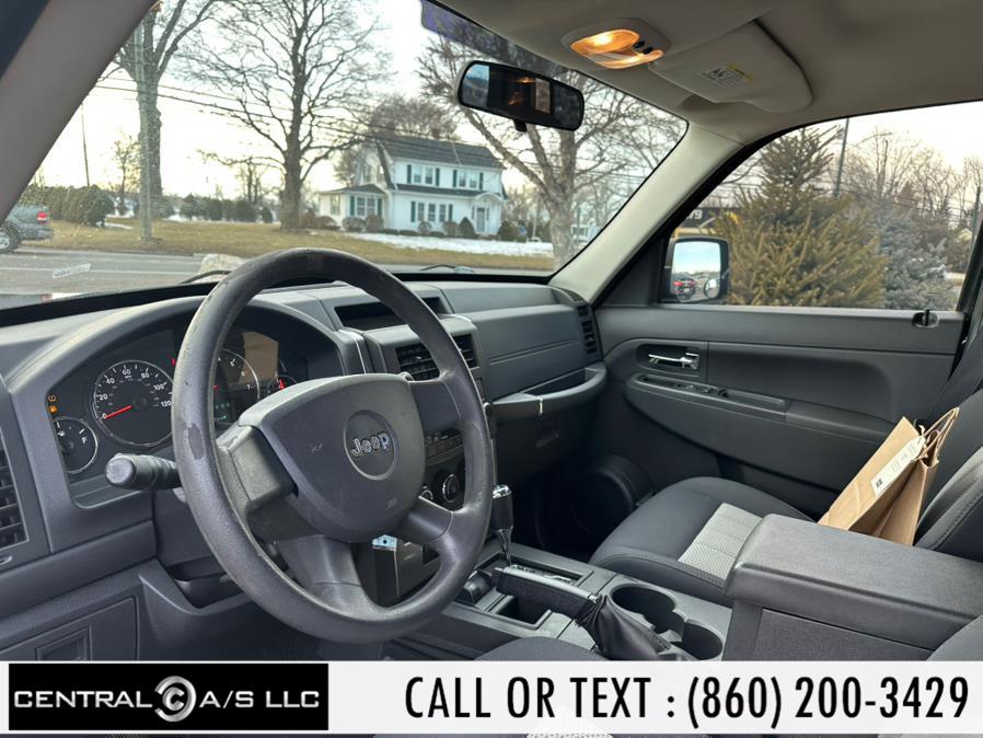 2010 Jeep Liberty Sport photo