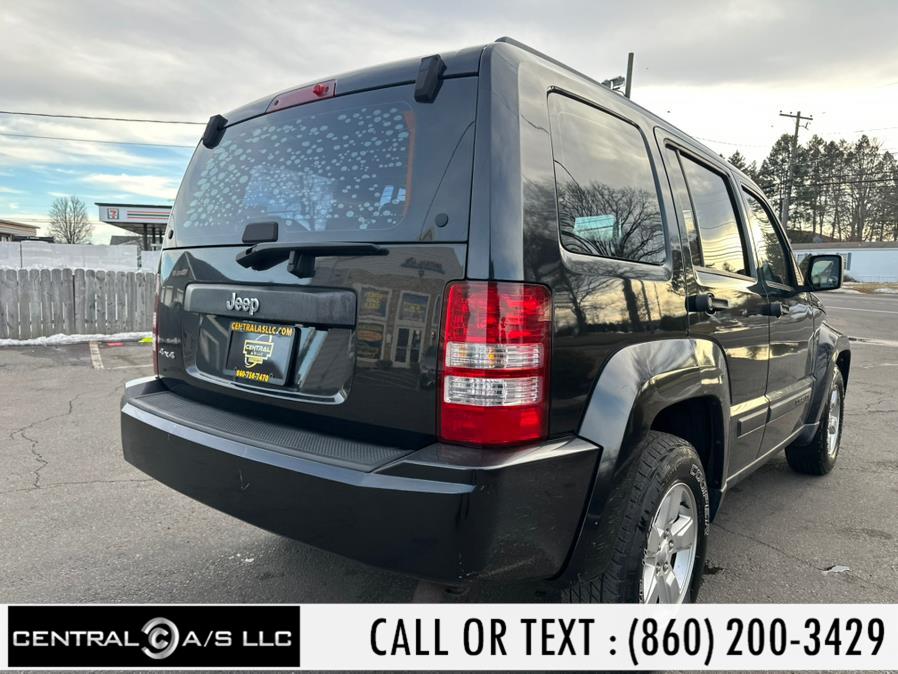 2010 Jeep Liberty Sport photo