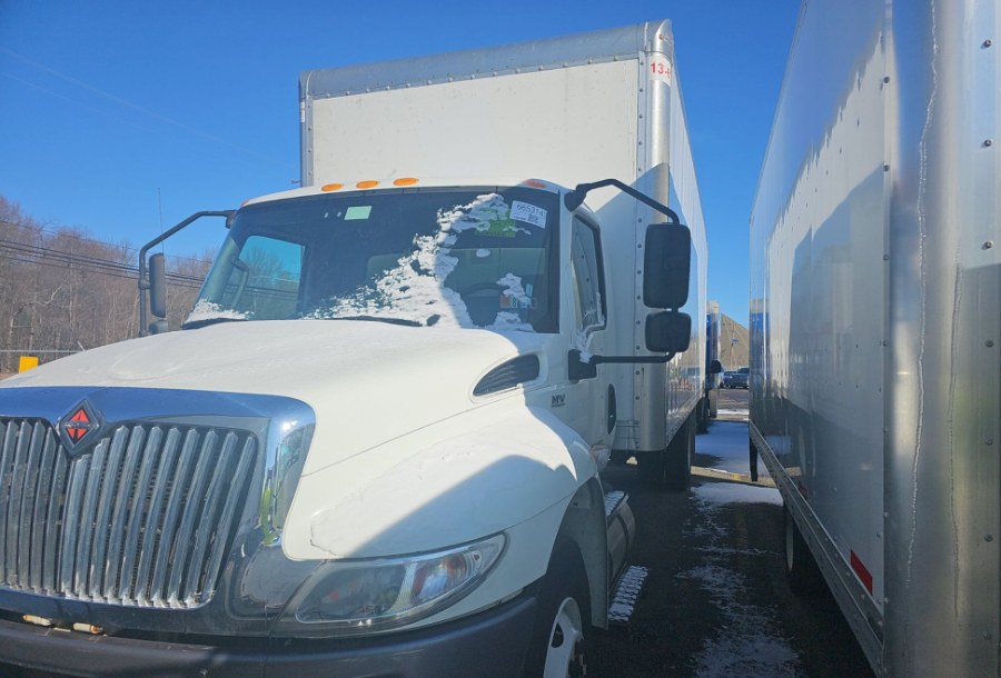 2020 International MV 26FT NON CDL TUCK AWAY LIFT GA photo