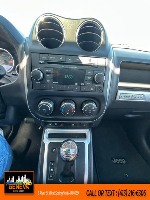 2016 Jeep Compass 4WD 4dr Latitude photo
