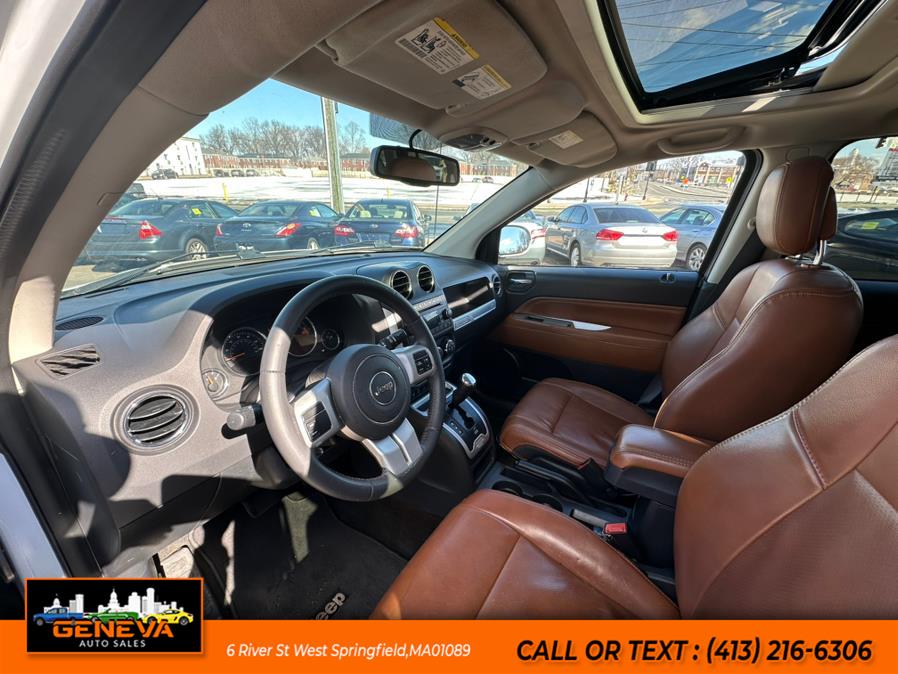 2016 Jeep Compass 4WD 4dr Latitude photo