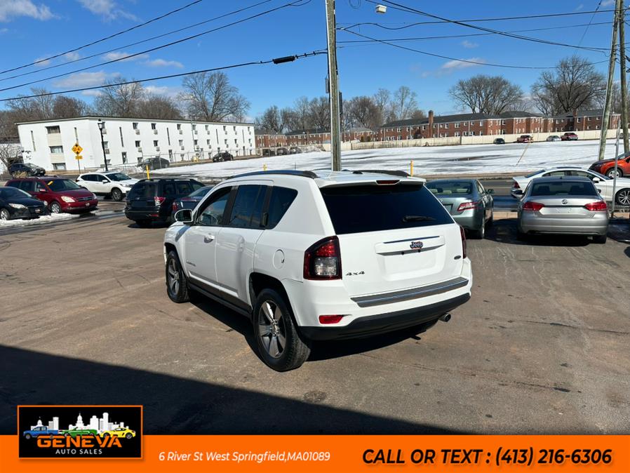 2016 Jeep Compass 4WD 4dr Latitude photo