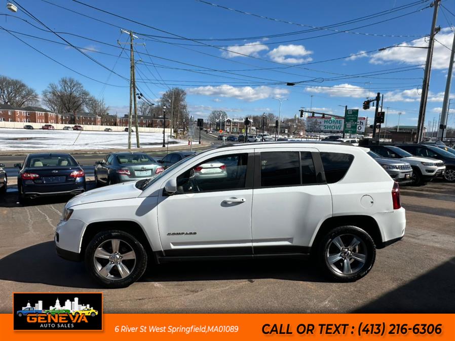 2016 Jeep Compass 4WD 4dr Latitude photo