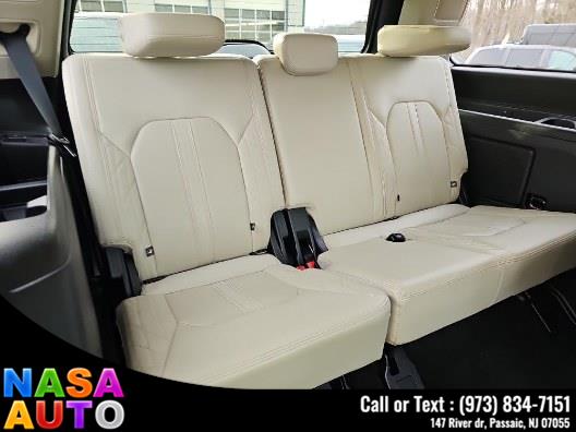 2019 Ford Expedition Platinum 4x4 photo