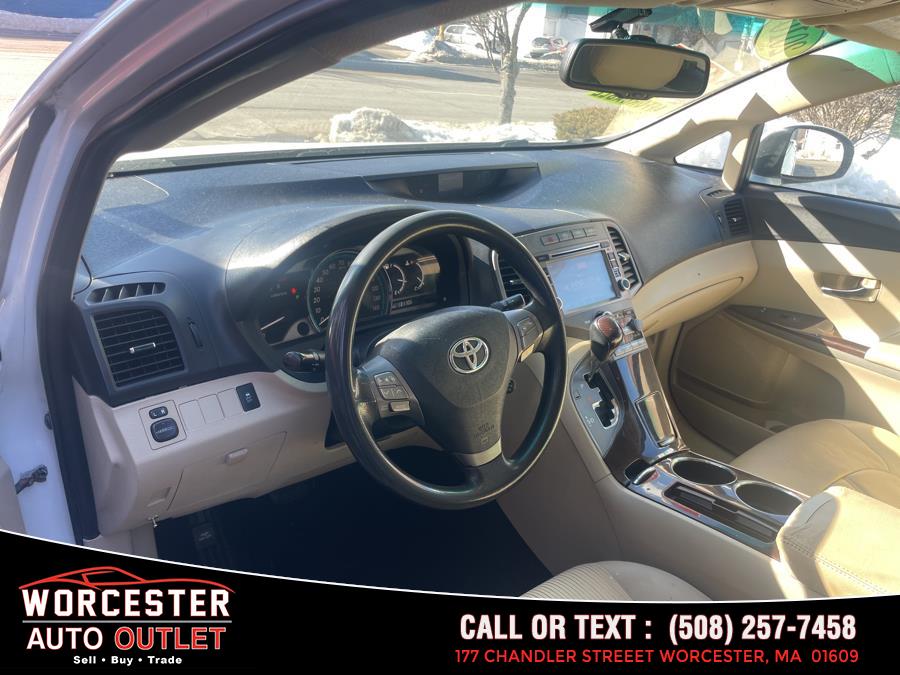 2010 Toyota Venza AWD 4cyl photo