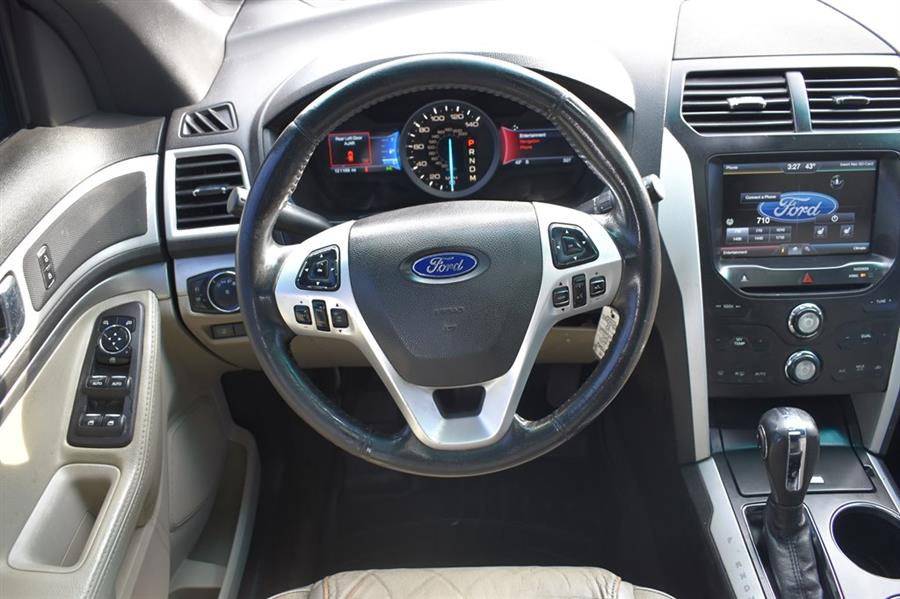2014 Ford Explorer XLT photo