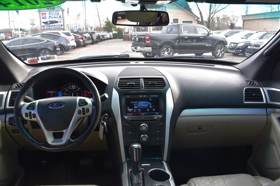 2014 Ford Explorer XLT photo