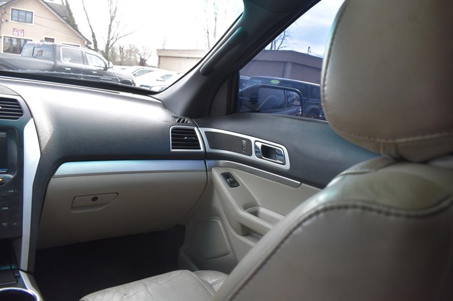 2014 Ford Explorer XLT photo