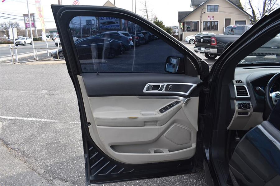 2014 Ford Explorer XLT photo