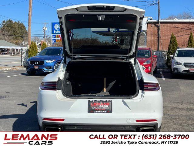 2018 Porsche Panamera 4 photo