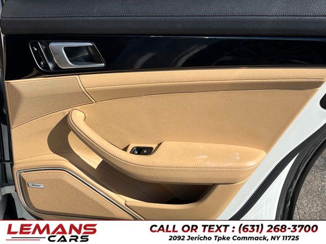 2018 Porsche Panamera 4 photo