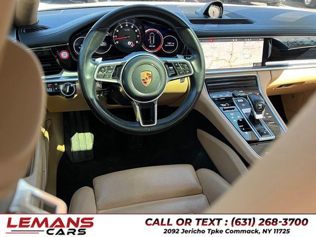 2018 Porsche Panamera 4 photo