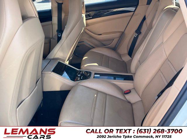 2018 Porsche Panamera 4 photo