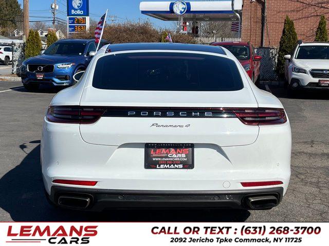 2018 Porsche Panamera 4 photo