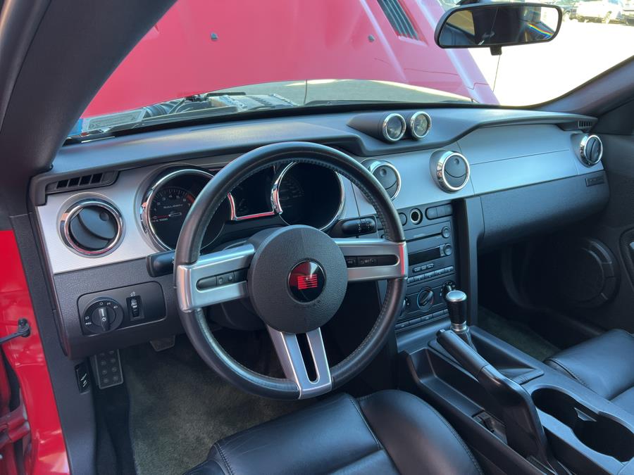 2006 Ford Mustang GT Deluxe photo