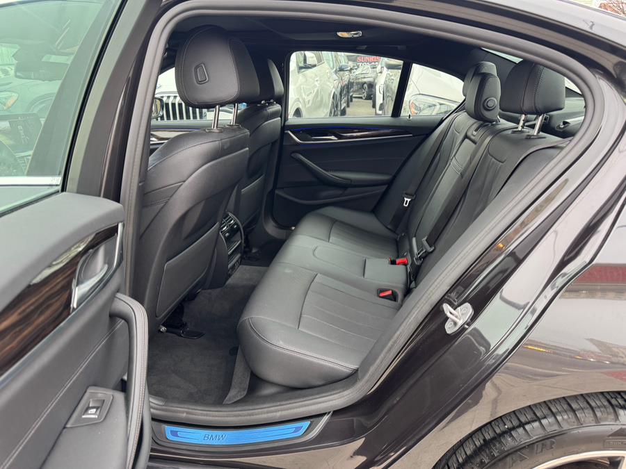 2022 BMW 5-Series 530i Sedan photo