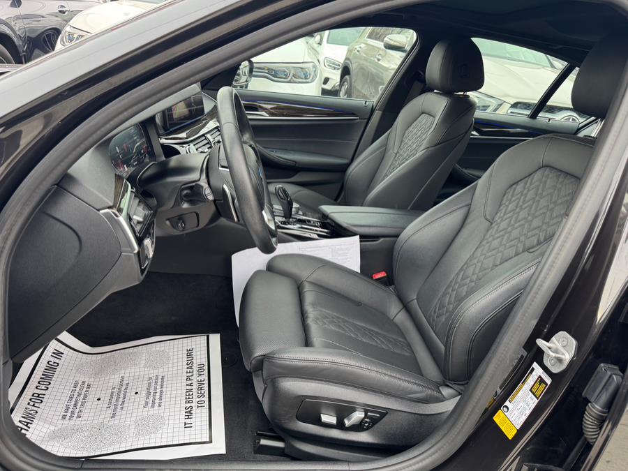 2022 BMW 5-Series 530i Sedan photo