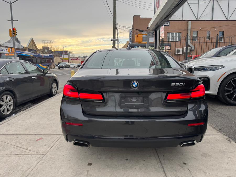 2022 BMW 5-Series 530i Sedan photo